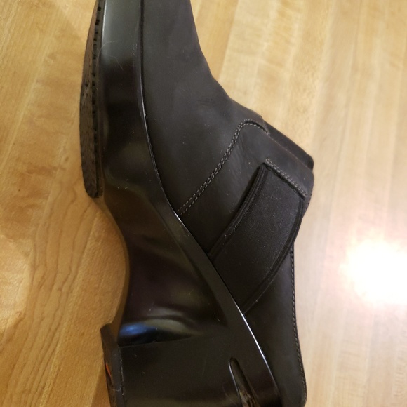 SALE: Cole Haan, NWOT, Sara, Seude Clogs, Size 8 - Picture 4 of 6